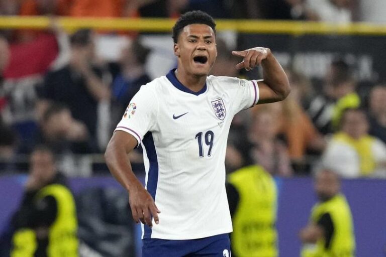 Arsenal Bakal Tikung MU untuk Transfer Striker Timnas Inggris Ini