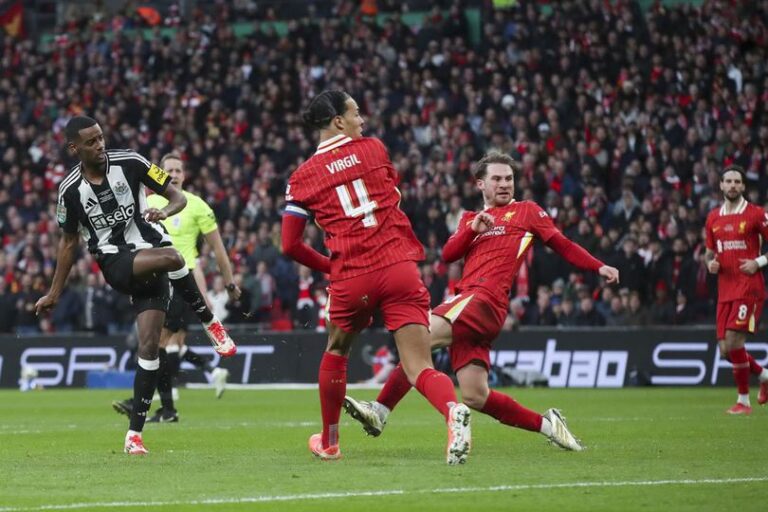 Alexander Isak Ogah Termakan Rayuan Maut Klub Arab Saudi, Cuma Ingin Gabung Liverpool
