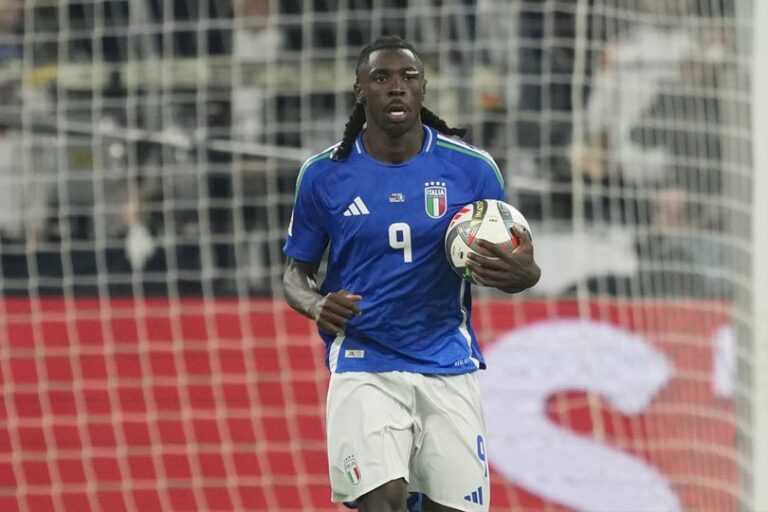 Striker Timnas Italia Ini Siap Gabung MU Asal Digaji Selangit!