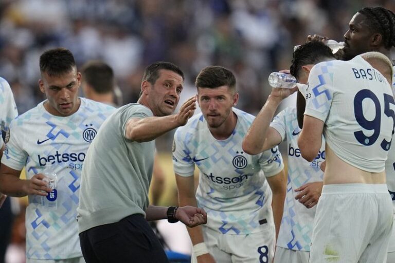 Cristian Chivu Ingin Ikuti Jejak Conte dan Allegri: Juara Serie A di Musim Perdana