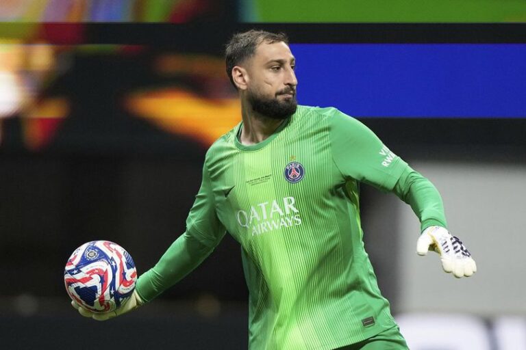 Kontrak Tersendat di PSG, Gianluigi Donnarumma Masuk Radar Chelsea dan MU