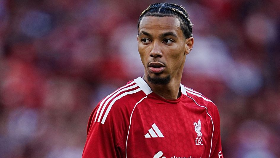 Sudah Jatuh Tertimpa Tangga : Setelah Kalah Dari Crystal Palace Penyerang Andalan Liverpool Ini Alami Cedera