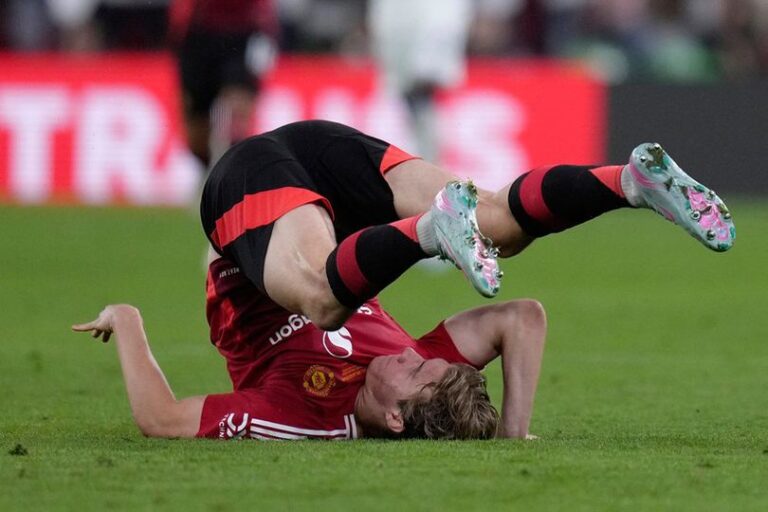 Tinggalkan MU, Rasmus Hojlund Tak Jadi ke AC Milan tapi Malah Gabung Klub Premier League Lain?
