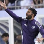 Belum Siap Jadi Penantang Gelar Juara, MU Hanya Pasang Target Ini di EPL 2025/2026