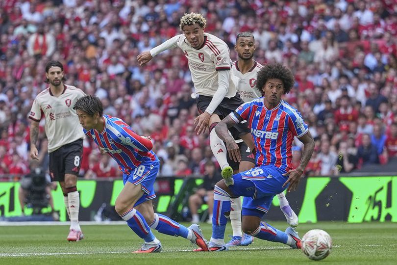 library_upload_21_2025_08_996x664_hugo-ekitike-palace-_8a515b2